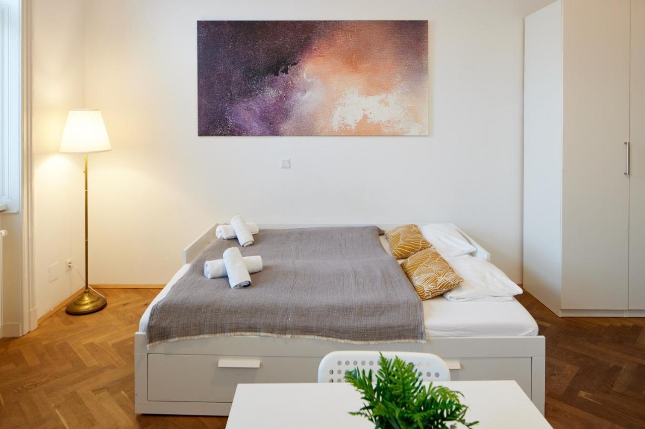 Nice Studio Close To Metro III Vienna Exterior photo